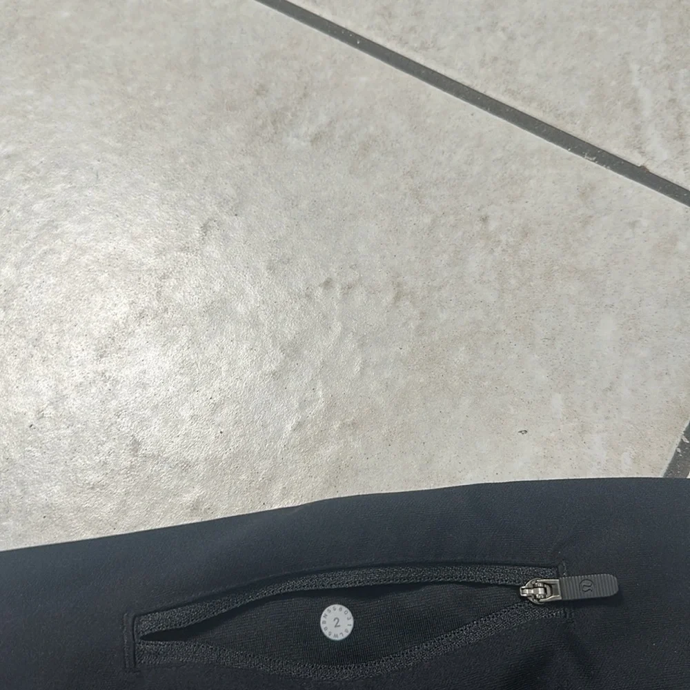 Lululemon Zoned In Tight Black‎